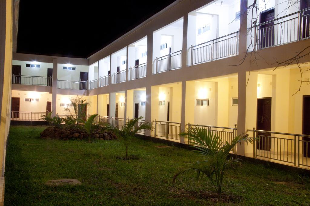 Chamba Valley Exotic Hotel Лусака Екстериор снимка