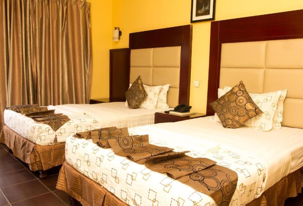 Chamba Valley Exotic Hotel Лусака Екстериор снимка