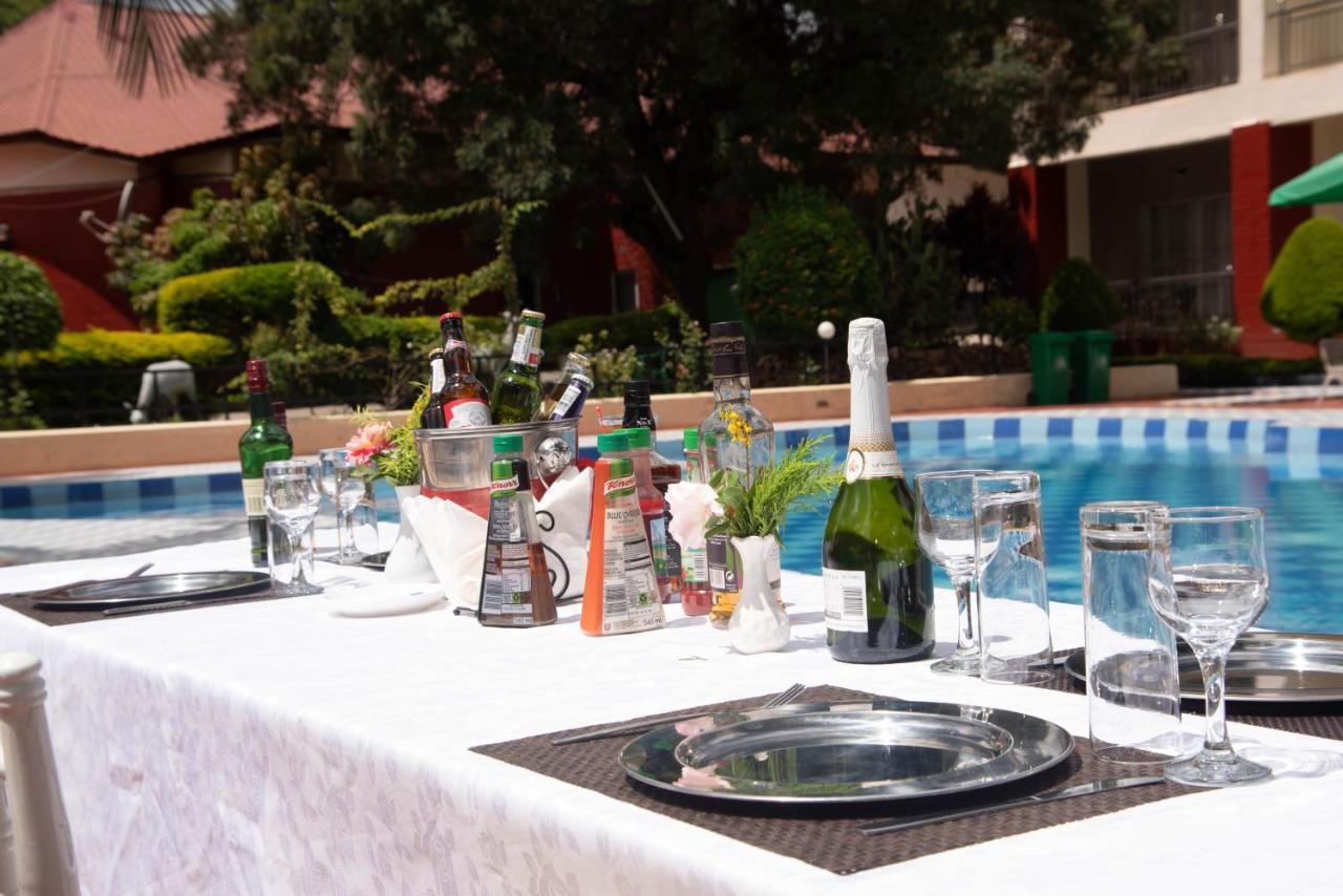 Chamba Valley Exotic Hotel Лусака Екстериор снимка
