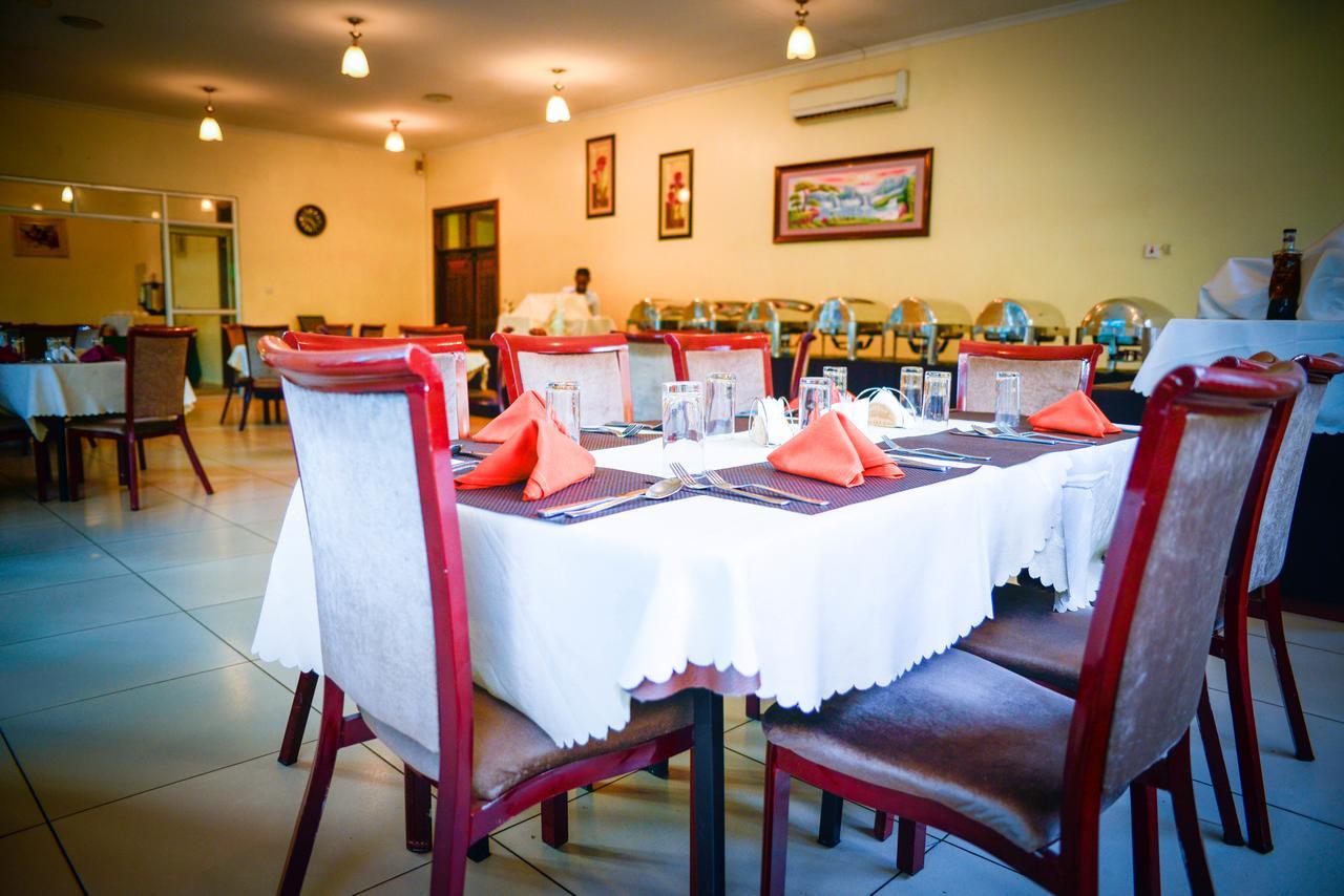 Chamba Valley Exotic Hotel Лусака Екстериор снимка