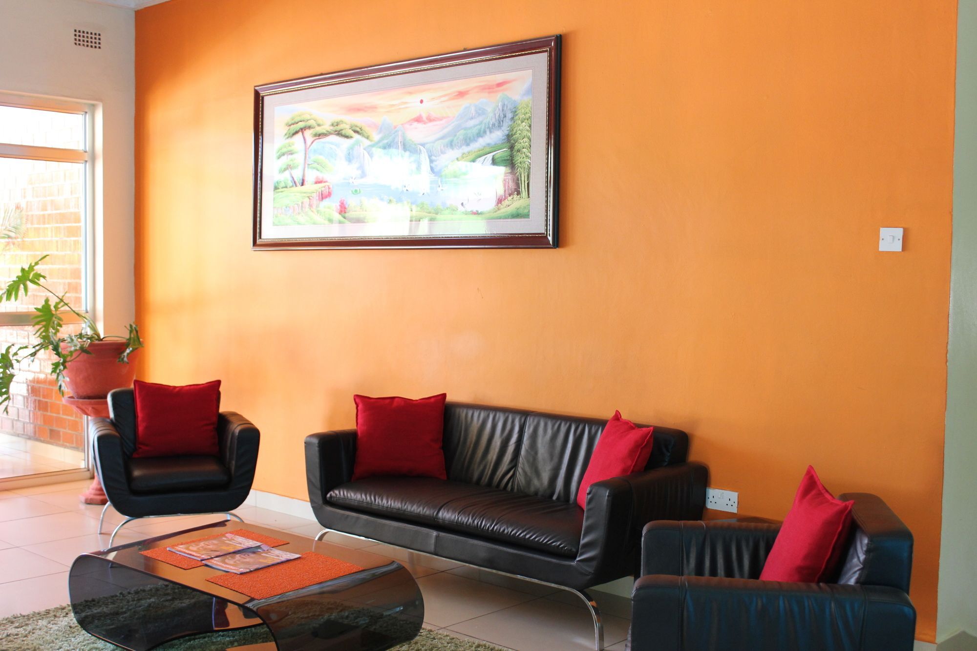 Chamba Valley Exotic Hotel Лусака Екстериор снимка